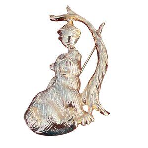 Vintage 80s Gold Tone Honey Bear Pin Brooch Hive Tree Textured RA Estate 2.75"